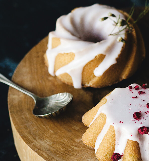 Handcrafted Cakes & Pastries